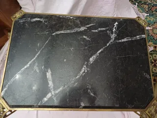 Mesa auxiliar bronce y mármol