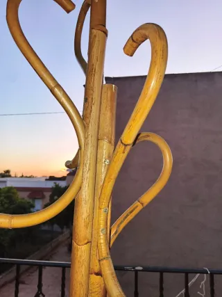 Perchero artesanal caña