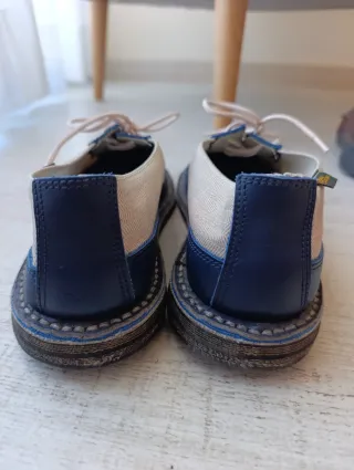 Zapatos Beige y Azul