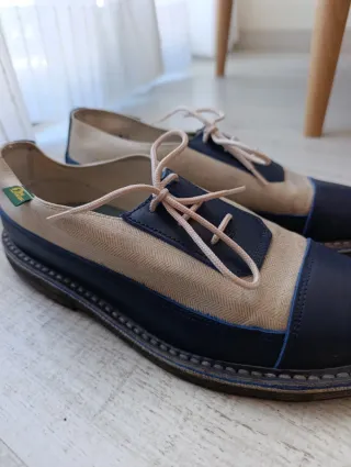 Zapatos Beige y Azul