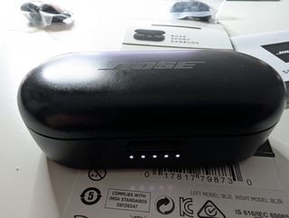 Bose Sport Auricular derecho + estuche carga