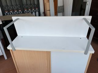 Estanterías metálicas y de madera