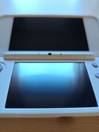 New Nintendo 2DS XL Blanca y Púrpura
