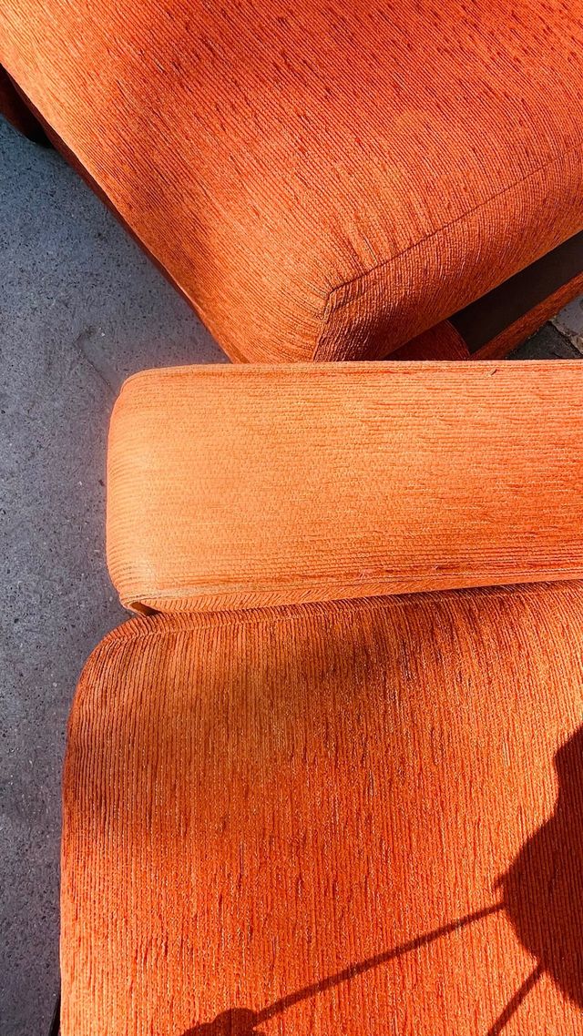 Conjunto sofá 4 piezas tela naranja y flores