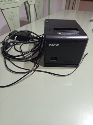 Cajón registradora y ticket impresora