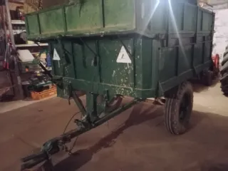 Retobato con ruedas más todo lo que aparece.