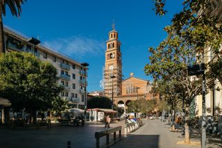 Local en Hospitalet próximo al Ayuntamiento