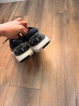 Nike ZoomX Invincible Run 39 Gris