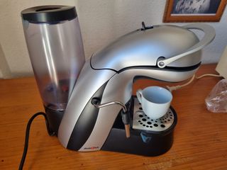 Cafetera Eléctrica Plata y Negra