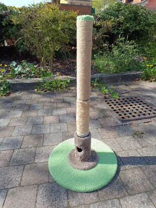 Tiragraffi per gatti beige e verde