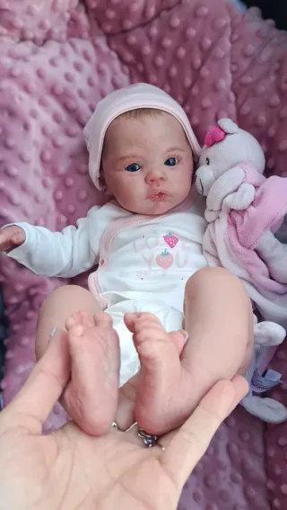 Preciosa bebé reborn