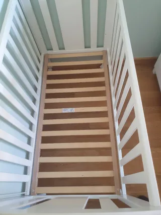 Cuna Micuna blanca con osito, regalamos colchón