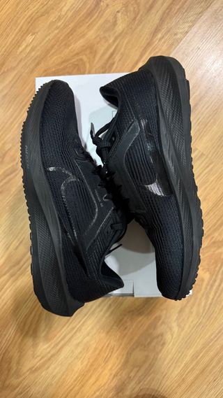 Zapatillas Nike Pegasus 40 | Talla 42.5 Negras