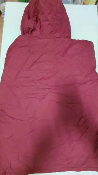 Chaqueta Pull&Bear acolchada burdeos T.M