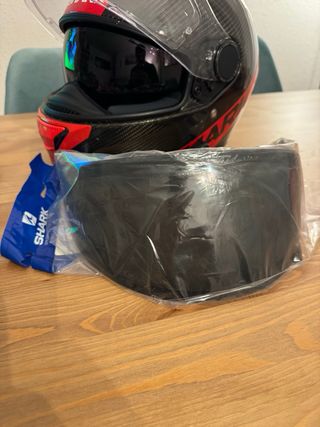 Casco Shark Spartan Carbon + Cardo Freecom 2+
