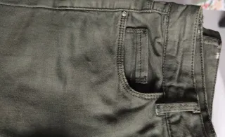 Pantalón vaquero verde