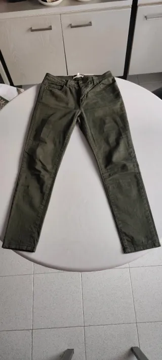 Pantalón vaquero verde