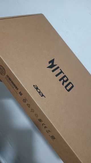 Ordenador Acer Nitro V15 RTX4050 32GB + Periférico