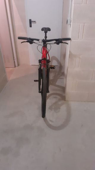 Bicicleta Híbrida Trek Roja