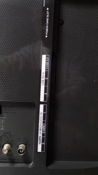 Smart TV LG LED 4K 40 pulgadas   Modelo 40UF7