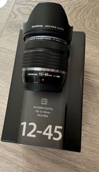 Olympus 12-45mm f/4 PRO Objetivo