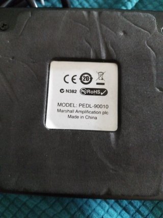 Amplificador Marshall MG50FX más pedalera