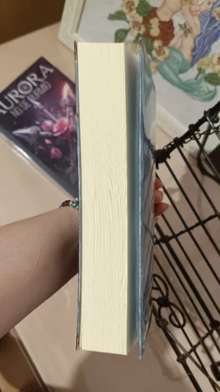 Libro forrado La noche de los niños eternos