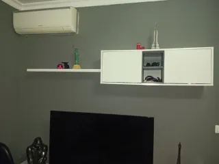 Mueble TV salón blanco y gris oscuro