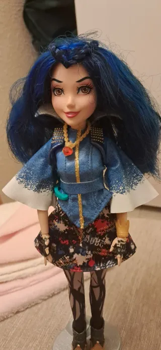 Muñeca Evie Descendientes