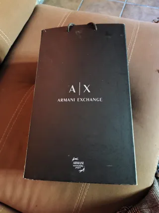 Caja de Zapatos Armani Exchange Negra