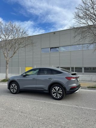 AUDI Q4 40 E-TRON 2023 204cv ETIQUETA O EMISIONES