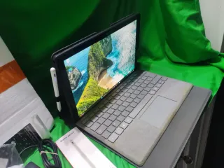 Microsoft Surface Pro 6 • i5 • 8GB RAM • 256GB SSD