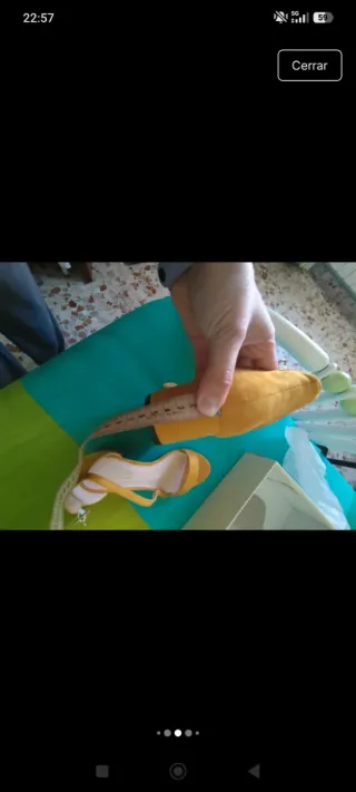 Sandalias mostaza nuevas