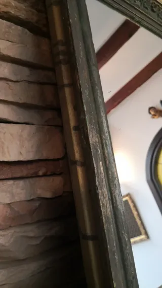 Specchio invecchiato in legno e vetro