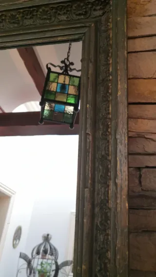 Specchio invecchiato in legno e vetro