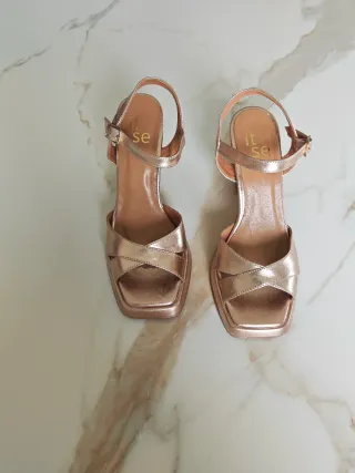 Sandalias tacón rosa bronce número 36