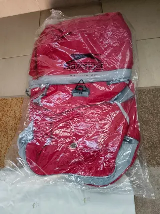 Macuto Slazenger rojo y gris