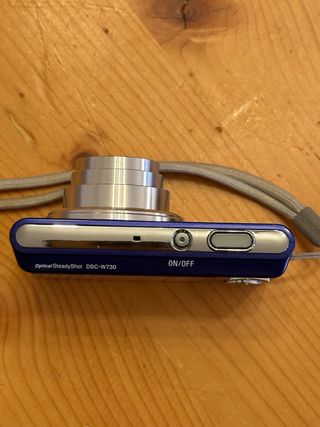 Digicam Sony Cyber-shot W730 16 MP · 8x Carl zeiss