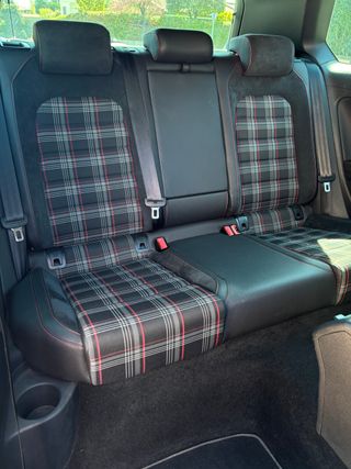 Volkswagen Golf GTI Performance 230 - 2.0 TSI