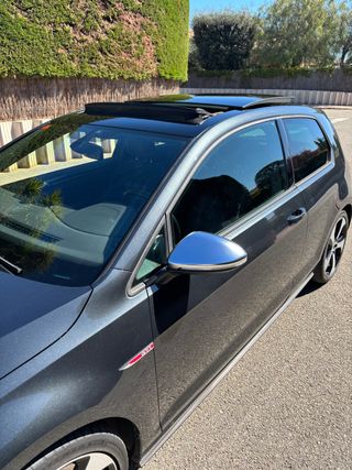 Volkswagen Golf GTI Performance 230 - 2.0 TSI