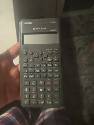 Calculadora Científica Casio FX-82M