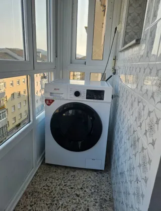 Habitación con luz, wifi y todo incluido!