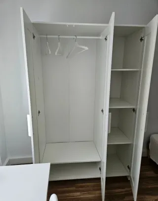 Habitación con luz, wifi y todo incluido!