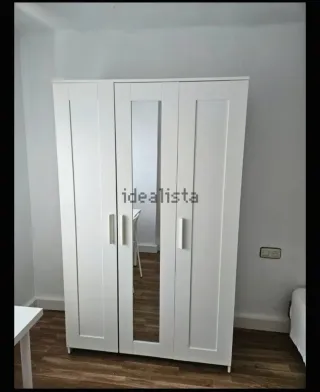 Habitación con luz, wifi y todo incluido!