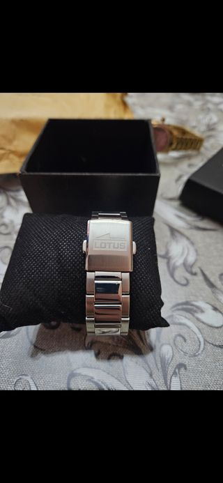 Reloj Lotus hombre Negro y Plateado