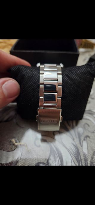 Reloj Lotus hombre Negro y Plateado