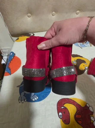 Botines rojos talla 36