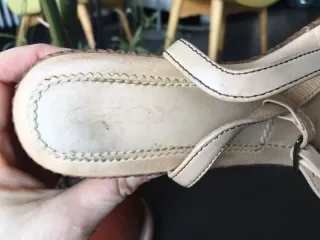 Sandalias cuña Geox beige 37