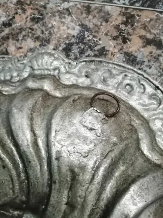 Prato decorativo antigo em metal