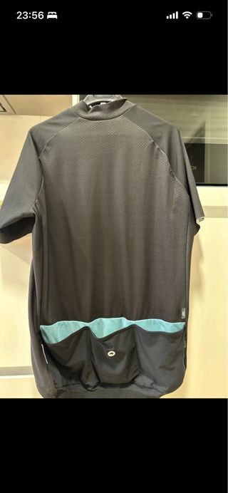 Conjunto de maillot y culotte ASSOS negro